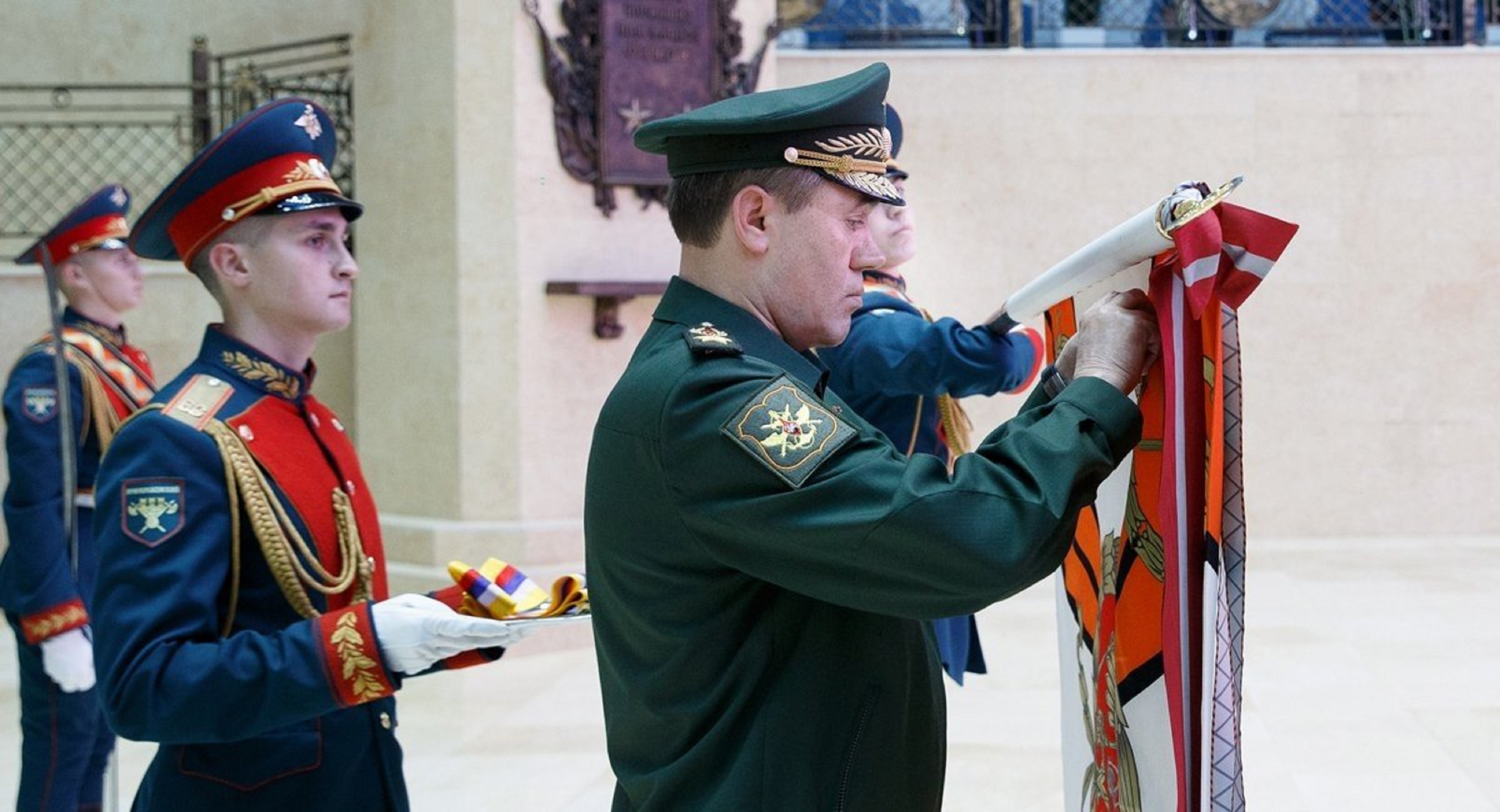 Начальник связи. 14 Главный центр связи генерального штаба вс РФ. Валерий Герасимов ордена. Награды РФ Герасимов Валерий. Валерий Васильевич Герасимов награды.