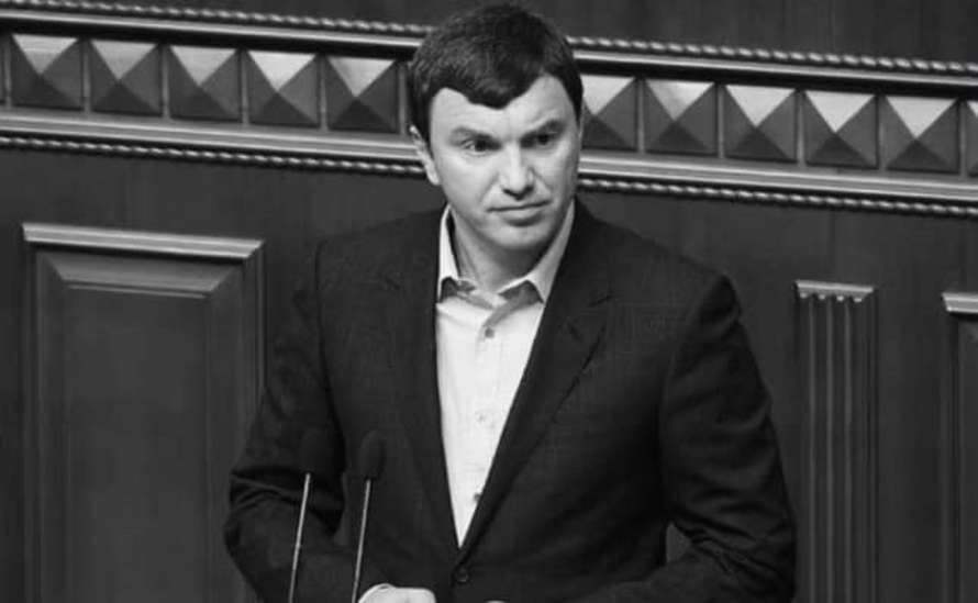 Стефанчук повідомив про раптову смерть народного депутата