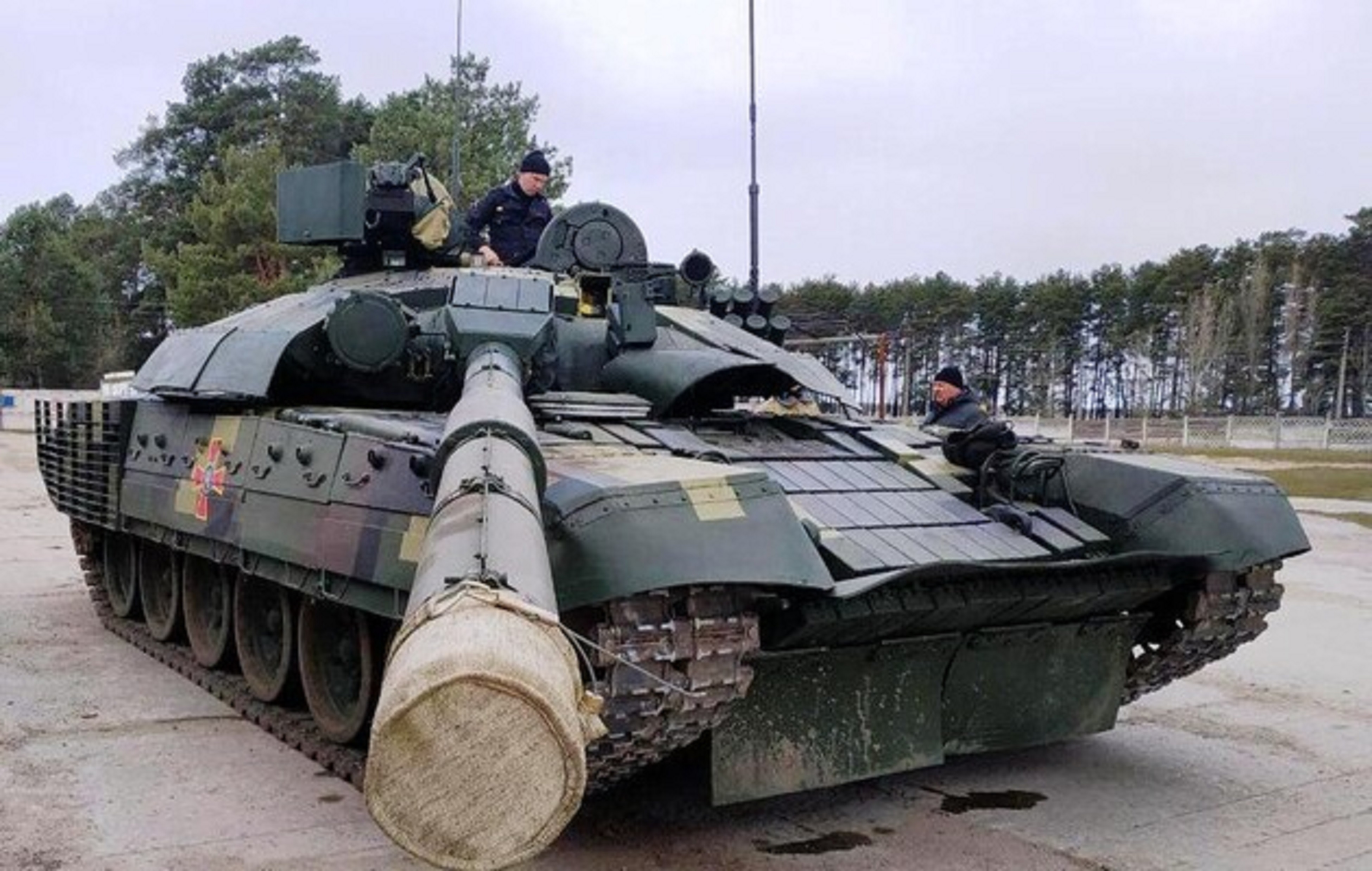 Модификация украины. Т-72амт. Т-72амт ВСУ. Украинские танки т 72. Танк т 72 модернизированный.