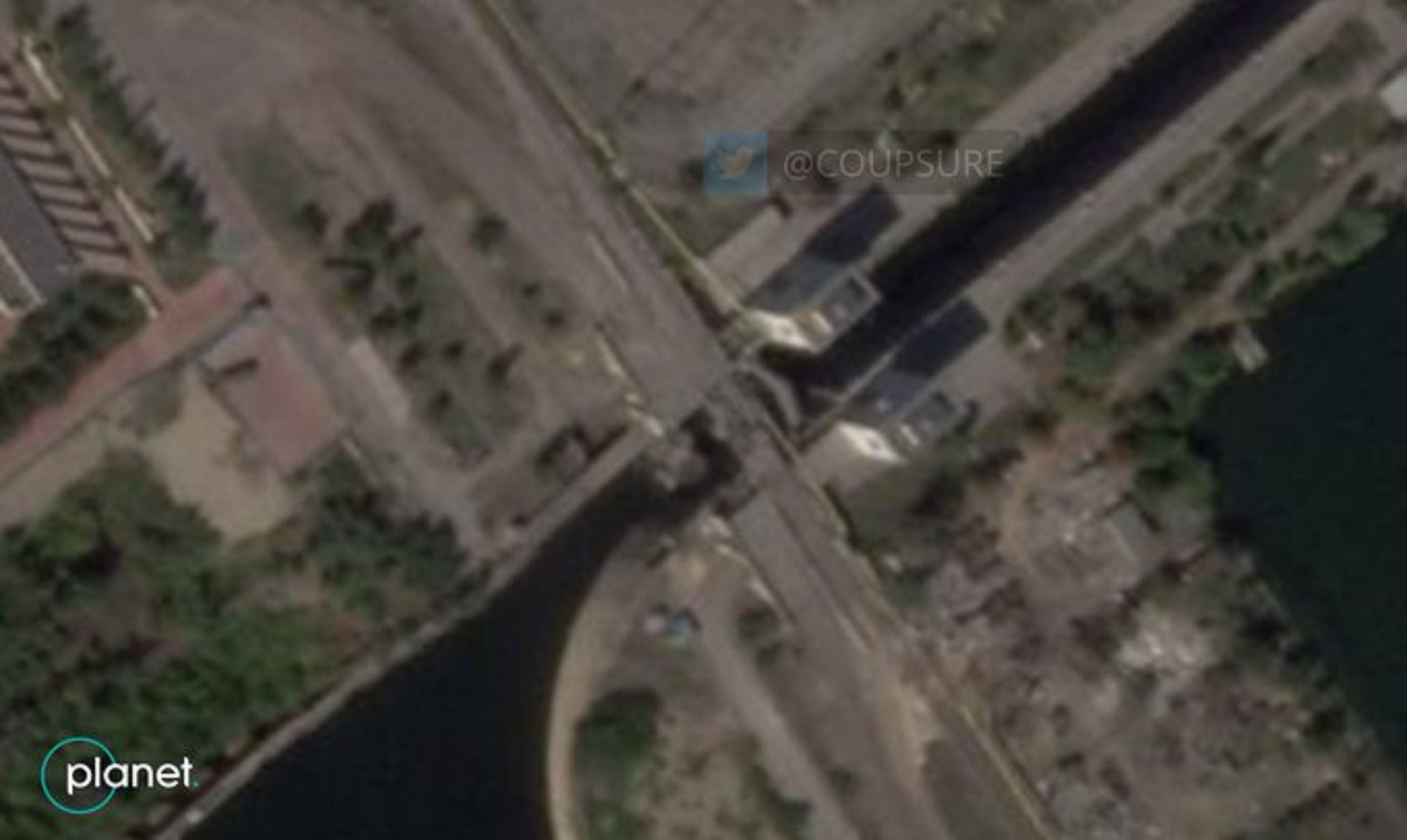 Внаслідок успішних ударів ЗСУ обрушився Каховський міст. Новости ...