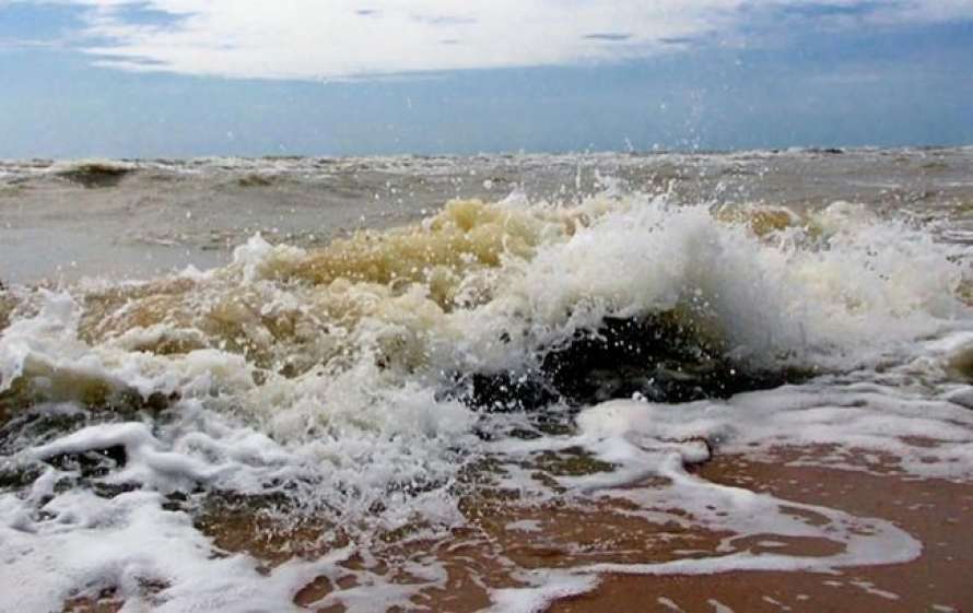 Вода в море сейчас. Уровень воды в Азовском море. Море в перемирие. Море отбирает сушу. Какой уровень воды в Азовском море сейчас.